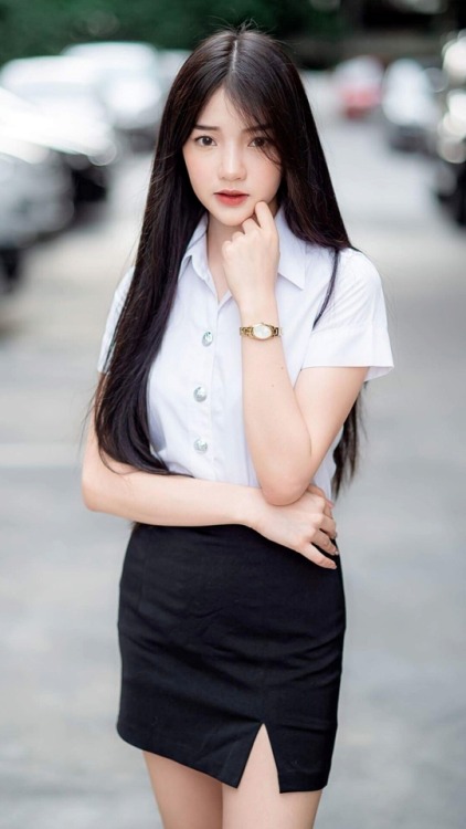 alone-on-abandoned-building: Thai University girl
