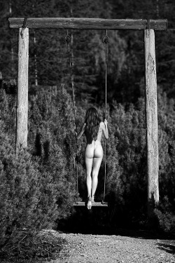 happynaked:  fetishrekindle:Swings  .