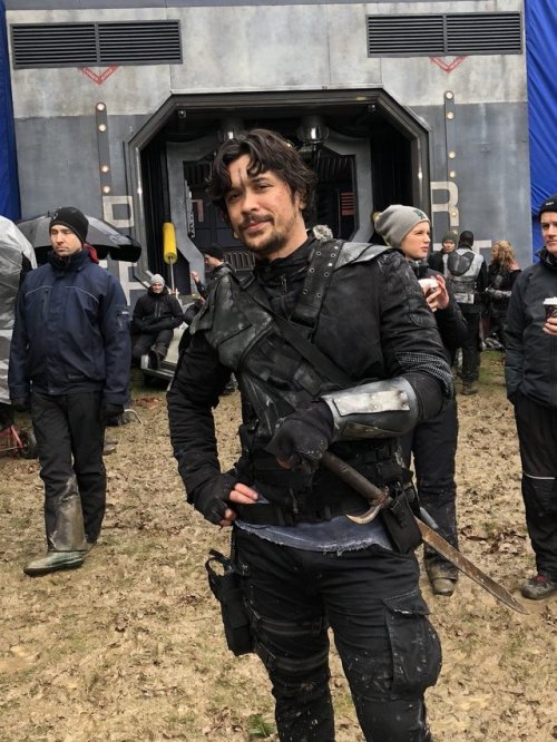 the100-news:LolaFlanery What he said #BELLAMY @WildpipM #The100 #FINALE