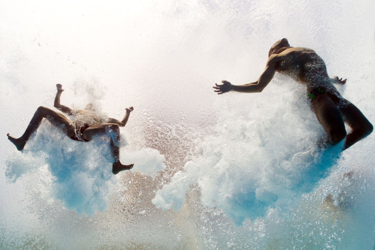 timelightbox:
“ Photograph by Francois Xavier Marit—AFP/Getty Images
July 21, 2013. Competitors in the men’s 10-meter synchro platform preliminary diving event in the FINA World Championships at the Piscina Municipal de Montjuic in Barcelona.
From...