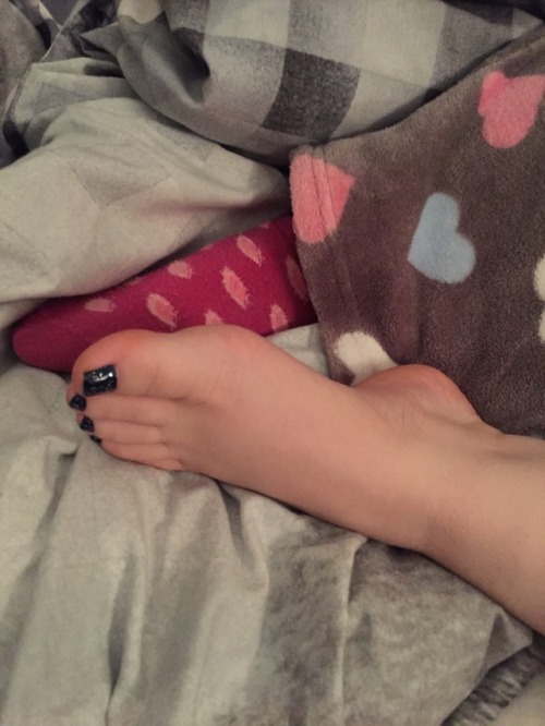 ellessexyfeet:  Pyjama sock feets