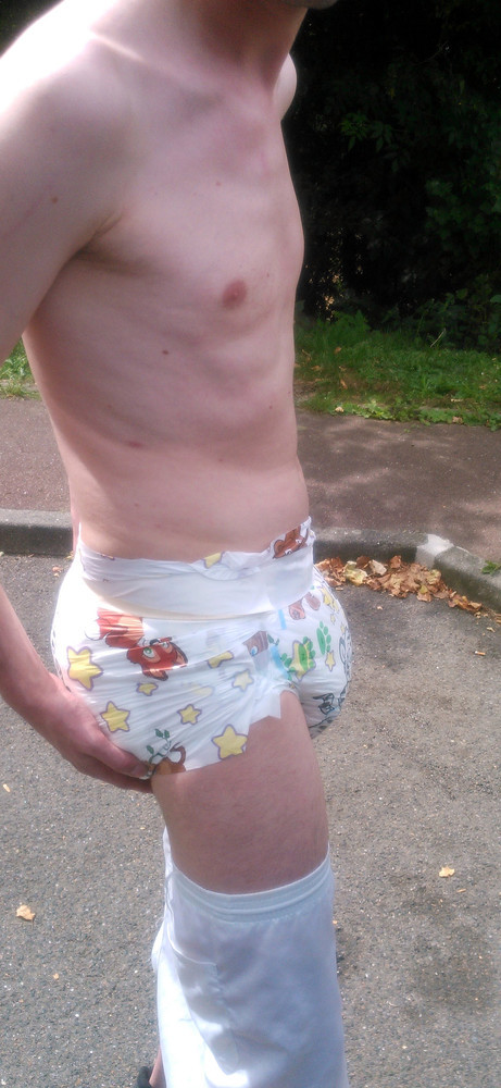 corney512:  On his last journey boy didn’t manage get along with his thick diaper.