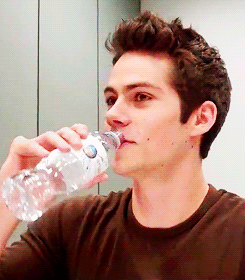 mr-stilinski:   #dylan your stiles is showing  #stiles your dylan is showing 