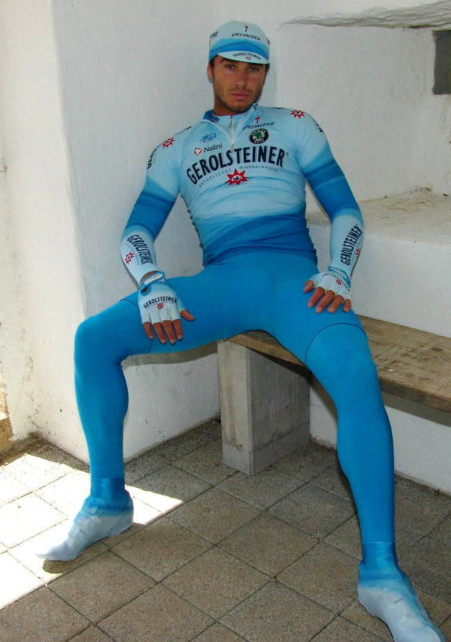 jeansluvver:  tristanbreiker:  ¡que!¿no estoy bien aqui?  Prospect of this when