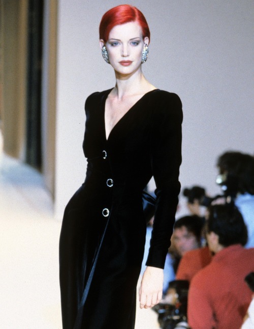 Sibyl Buck at Givenchy fall/winter 1995 couture