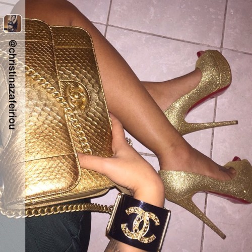 Repost from @christinazafeiriou #nightout #friday #chanel_love #louboutin #snake #inlove #limited #e