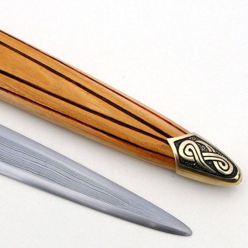 art-of-swords:Handmade Swords - Viikinkimiekka XIMaker: Jarkko NiskanenMedium: steel, iron, coper, s