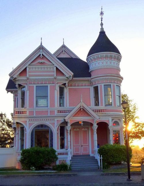 pink house