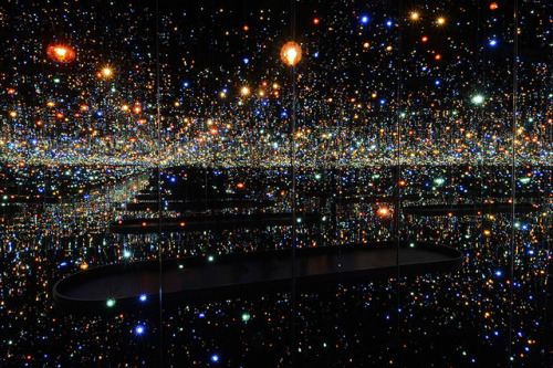 contemporary-art-blog:Yayoi Kusama, Six immersive infinity mirror rooms in the Hirshhorn Museum 