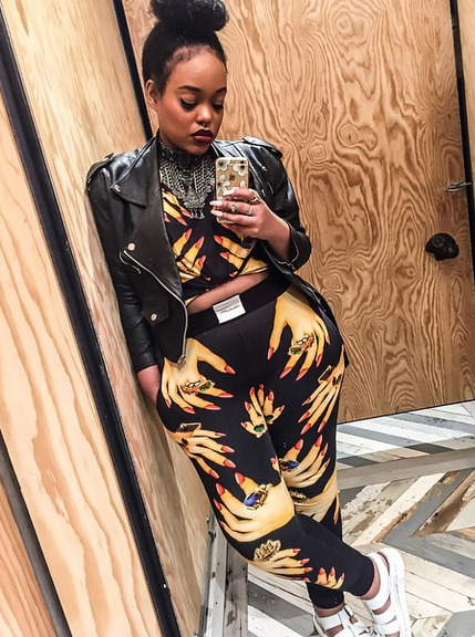 themasterpupil:  chocolateist:  carameldaddy:  She’s magnificent 😍😍😍  I’m just trying to live my life. Beyond disrespectful. What glo up kit you be using???  Yooo