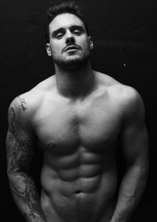 dirtyguystogo:  adonisarchive:  Jase Dean by Darren Black  Dirty Guys To Go