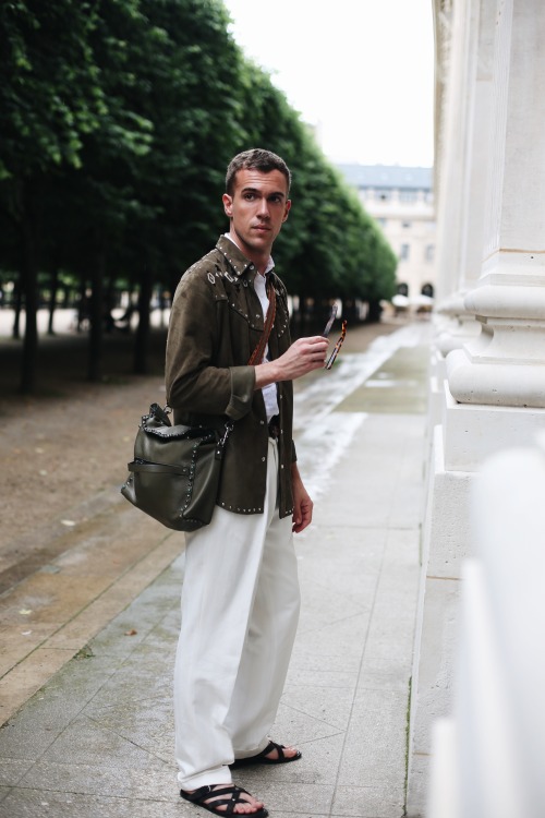 Filippo Cirulli during Paris Fashion Week wearing Valentino - June 2016