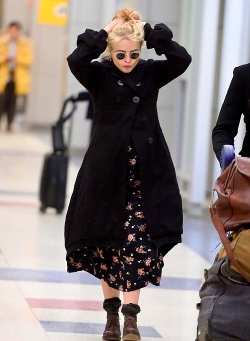 Helena Bonham Carter at John F. Kennedy International Airport in New York City | 09/01/17.