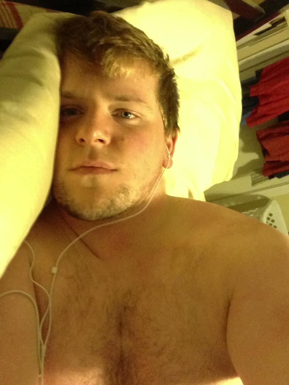bearenginerd:  cumslutt:  In a selfie mood today If you’re cumslutt I am very happy
