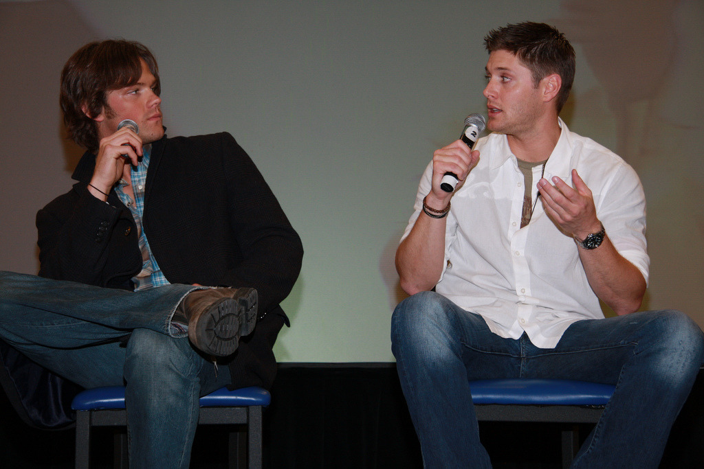 astra-lux:  Why does Jared    always sit/stand to the left    of Jensen?    I mean,