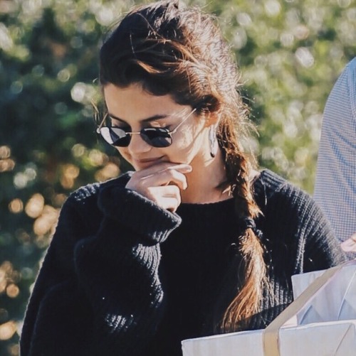 funpackz: selena gomez icons // like if you use or save