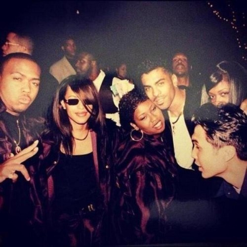 drspex:  jeriberri:ohmygooeies:Black Celebrity Friendships <3Love love love  That one with timberland, aliyah, missy and ginuwine….memories :(