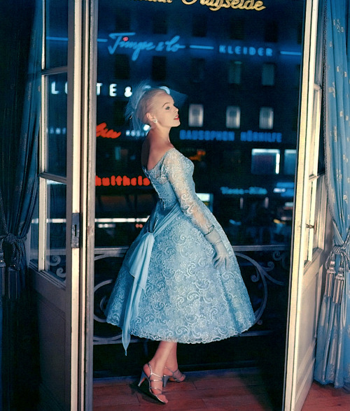 Grit Hübscher / photo by F. C. Gundlach, Berlin, 1956.