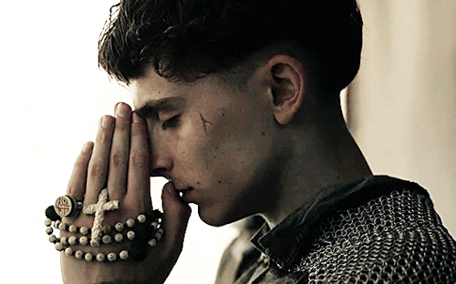 perioddramasource: timothée chalamet as henry v in the king (2019) - requested by anonymous
