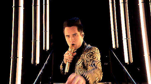 fischyplier:Brendon slaying it on The Voice!