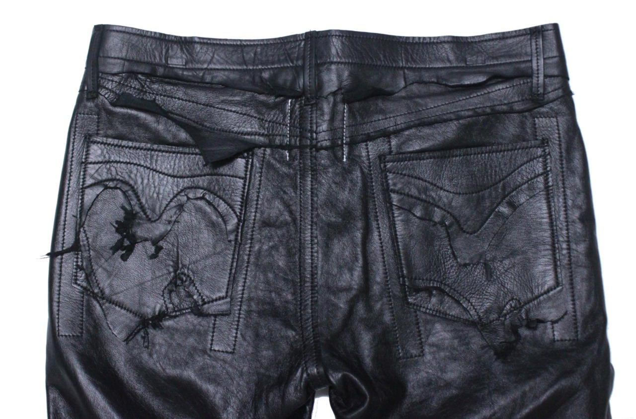 circus-e-boutique:  sp.0005aAW15rough out jean. (Lambskin.)color. black.size. 52.price.