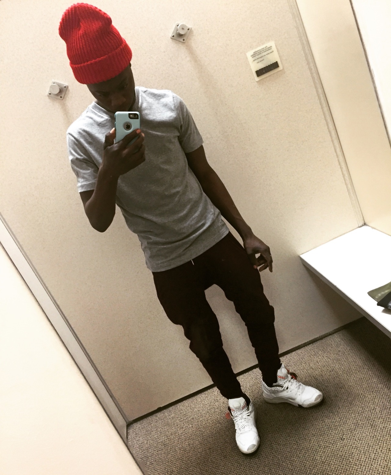 ckallmehdhakidd:  DRESSING ROOM SELFIES