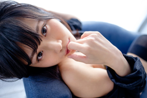 Model: 仁藤りさ