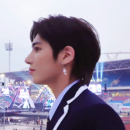 ab2a7f43426fc45842c3b191f55a49e3e8d6cfc7.gifv