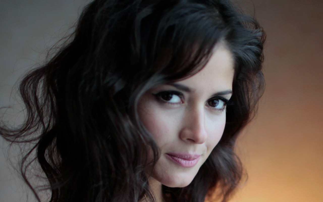 cobratoes:  Carla Ossa