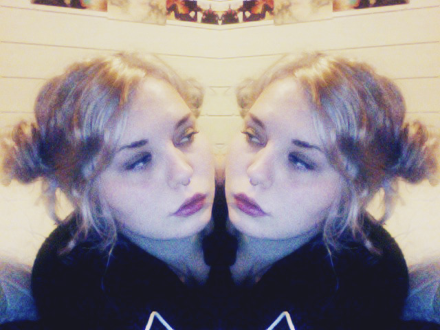 witchesofthenorth:  How could I ever doubt my sexiness. Ages 17-19