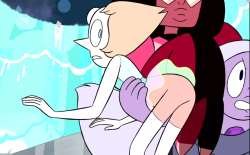 relatablepicturesofpearl:  Here comes the