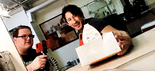 markired: he stream from a kleenex box  Needed to bring this back for reasons