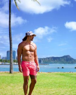 ukut:menofpolynesia:David T., Hawai'iTotal babe