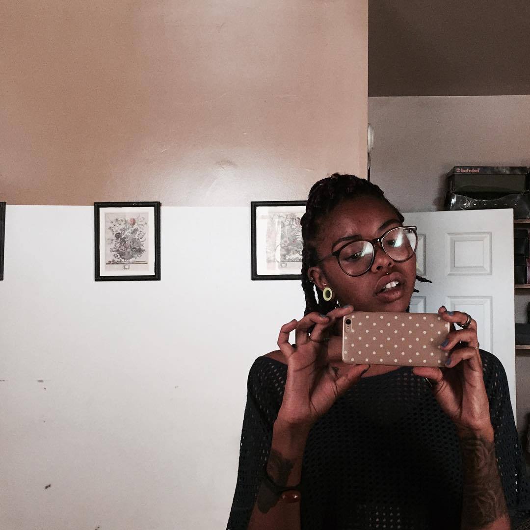 g0ldhearted:  AvLately•