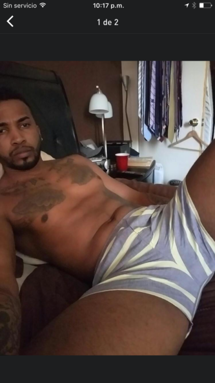 javyako-blog:  cajapu:  boycut8:  La marcos andujal policía estatal de mayaguez putaaa mala  Y bien puta que es…!!! Y corrupto como el solo  Donde consigo a ese negrito que rico tiren mas fotos
