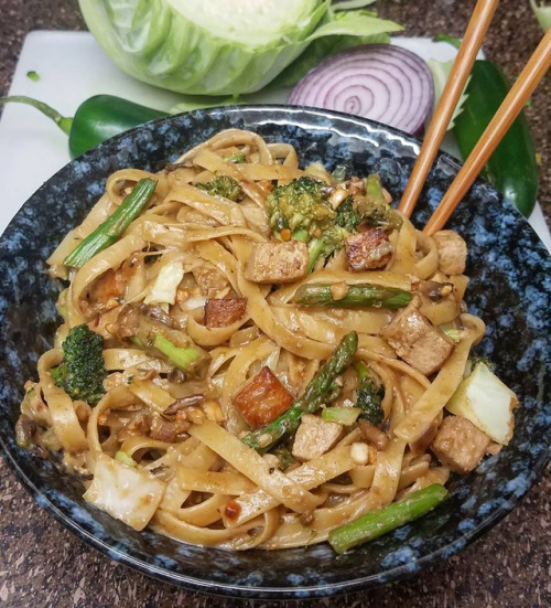 working-class-vegan - Peanut Tofu Noodles!-Fettuccine...