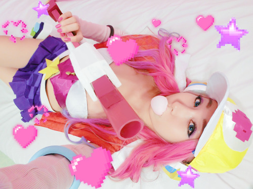 Sex cosplayandanimes:  Arcade Miss Fortune - pictures