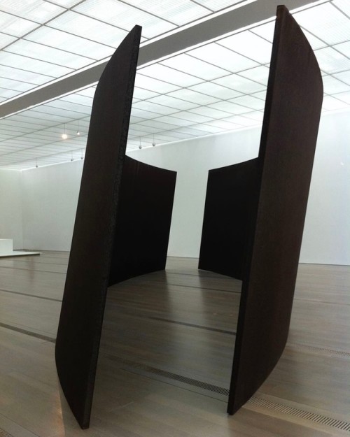 bloodonburlap: Richard Serra