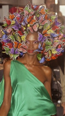 femmequeens:Debra Shaw and Alek Wek @ Philip