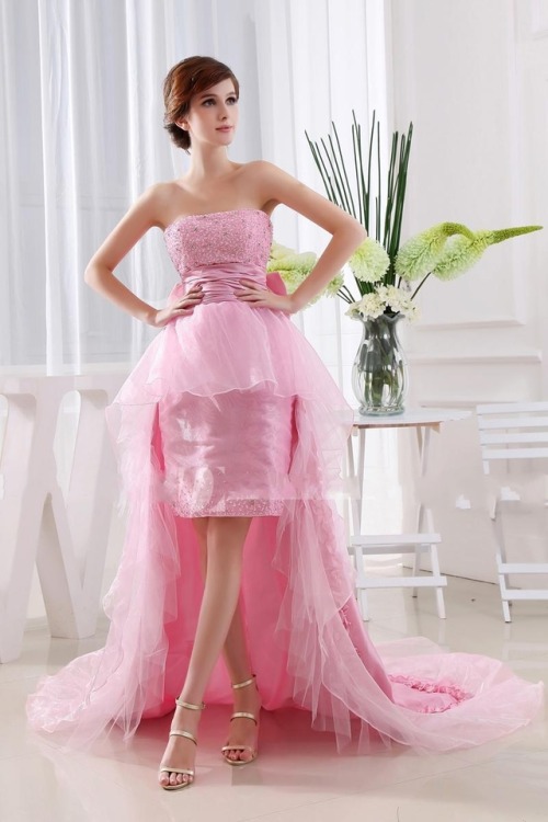 suchaweakloser: Sissies are always at their very prettiest when in pink!