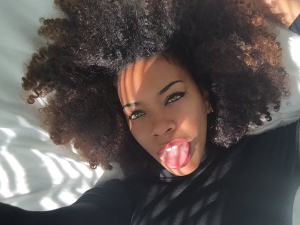 fashionistasrus:  @ohwellarielx 