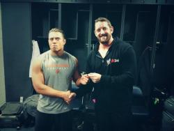 englandfinest-deactivated201402:  WadeBarrett :Here’s the ‘expert’ mikethemiz graciously paying his debts after I destroyed him in WWEmagazine fantasy football.  