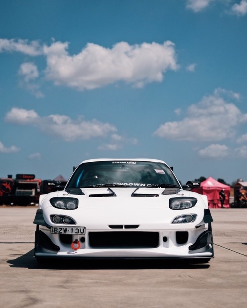 Time attack ready RX-7.