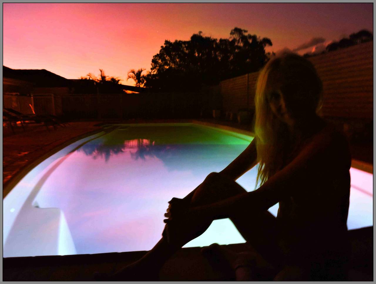 aussiekylie:  Not a great pic but a really nice sunset 10 mins ago.