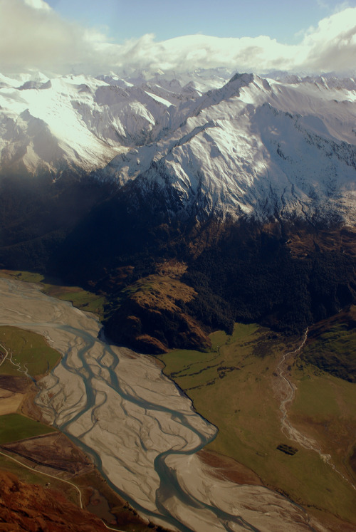 lvndcity:  Mountains and Rivers by Mike Peters | Flickr New Zealand 