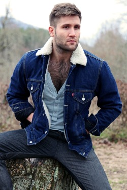 hot4hairy:  Jared Allman H O T 4 H A I R Y  Tumblr |  Tumblr Ask |  Twitter Email | Archive | Follow HAIR HAIR EVERYWHERE!  