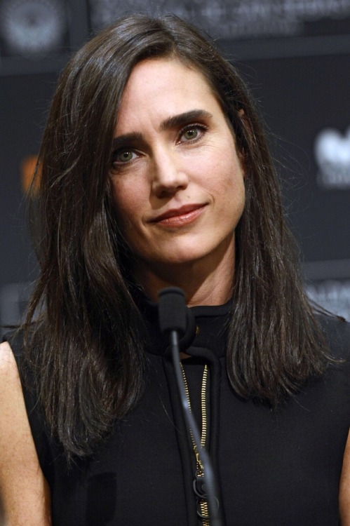 Jennifer Connolly, 45