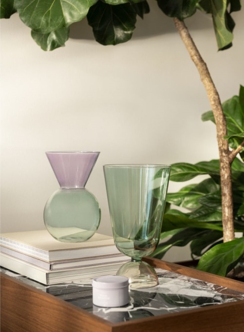 d-vsl:Spring Light Green and Purple Glass Vases