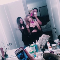 villegas-news:  therobswanson: My partners in crime || @jasminevillegas@alexandria_valentina