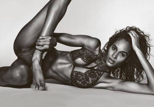 leah-cultice:Jasmine Tookes, Maria Borges &amp; Cindy Bruna by Richard Burbridge for 10 Magazine